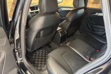 Audi A4 2.0 TFSI S line Estate 5dr Petrol S Tronic quattro Euro 5 (s/s) (211 ps) 38