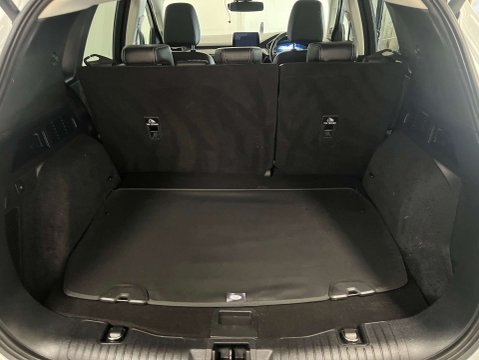 Ford Kuga 1.5 Kuga Titanium Edition 5dr 35
