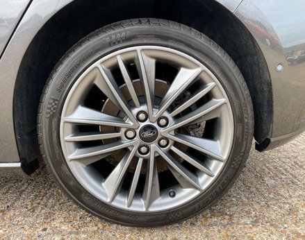 Ford Focus 1.0 Focus Vignale 5dr 16