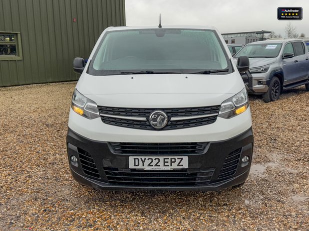 Vauxhall Vivaro AUTO LWB L2H1 Low Roof 3100 Dynamic Air Con SELECT 3
