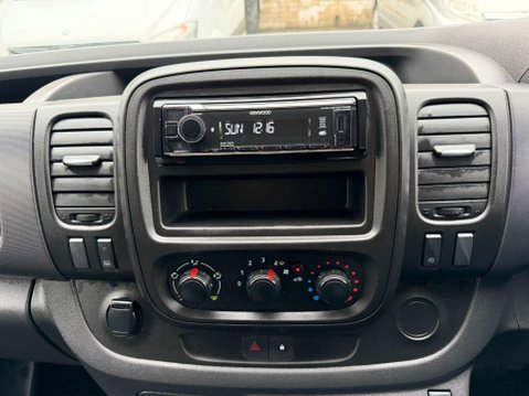 Renault Trafic 2.0 dCi ENERGY 30 Business Panel Van 5dr Diesel Manual LWB High Roof Euro 6 35