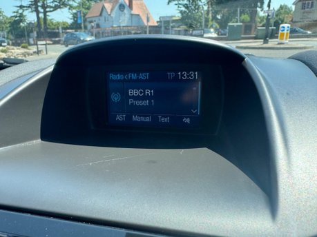 Ford Fiesta 1.6 Titanium Powershift Euro 5 5dr 29