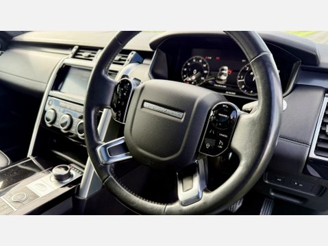 Land Rover Discovery SDV6 HSE LUXURY 19