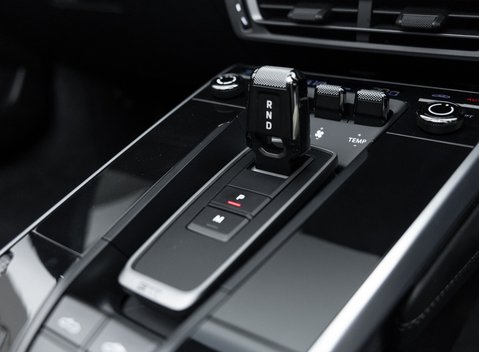 Porsche 911 Turbo S Cabriolet (992) 33