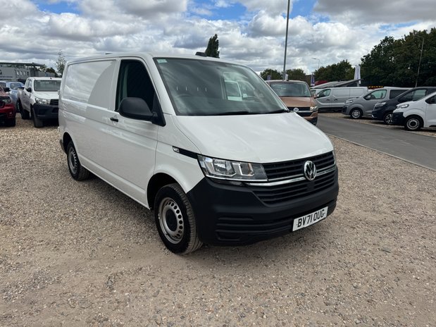 Volkswagen Transporter AUTO SWB L1H1 Low Roof Startline T32 Air Con Sensors EURO 6 4