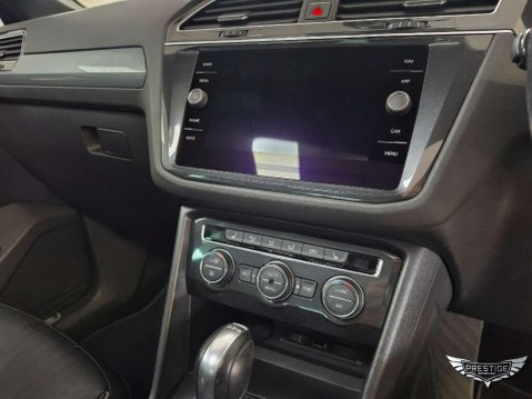 Volkswagen Tiguan 2.0 TSI R-Line DSG 4Motion Euro 6 (s/s) 5dr 33