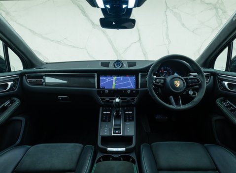 Porsche Macan GTS 22