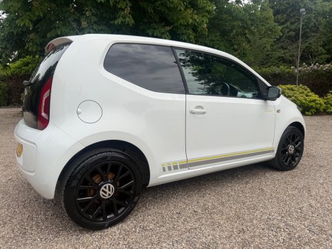 Volkswagen Up 1.0 Street up! Euro 6 3dr 9