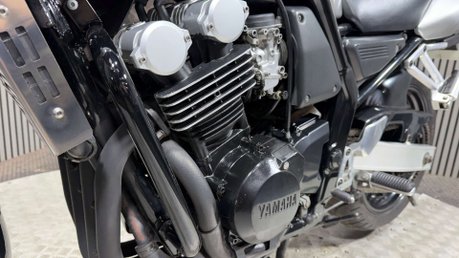 Yamaha FZS FAZER 2000 ONLY 14K VERY CLEAN PROJECT BIKE 600CC COMMUTER 16