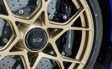 Porsche 718 Spyder RS 32