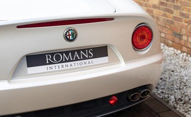 Alfa Romeo 8C Spider 25