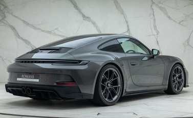 Porsche 911 GT3 TOURING (992) 6