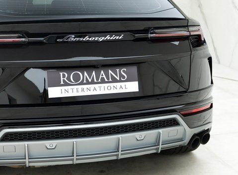 Lamborghini Urus 25