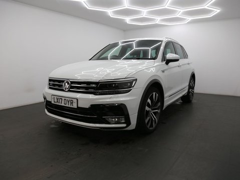 Volkswagen Tiguan 2.0 TDI BlueMotion Tech R-Line DSG Euro 6 (s/s) 5dr 3