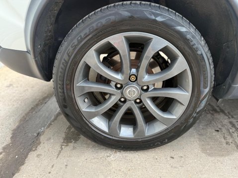 Nissan Juke 1.2 DIG-T Tekna Euro 5 (s/s) 5dr Euro 5 20