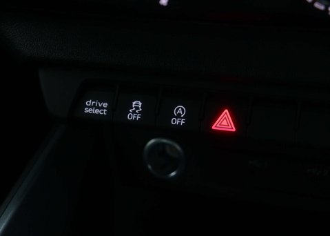 Audi A1 1.0 A1 Sportback 30 TFSI S Line Semi-Auto 5dr 31