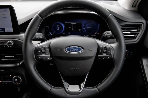 Ford Focus TITANIUM X 20