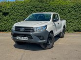 Toyota Hilux Active | 2.4 LT | Extended Cab | Tow Bar | Air Con | EURO 6 1