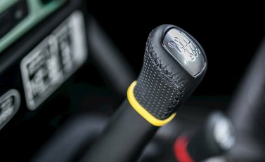 Land Rover Defender 110 Heritage 19