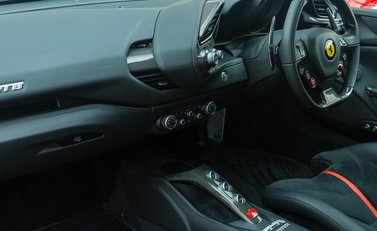 Ferrari 488 GTB 19