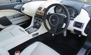 Aston Martin Rapide 2