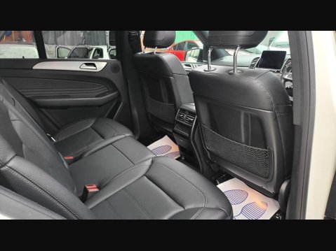 Mercedes-Benz GLE GLE 250 D 4MATIC AMG NIGHT EDITION PREMIUM PLUS 19