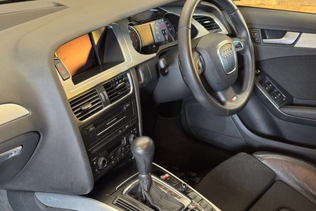 Audi A4 2.0 TFSI S line Estate 5dr Petrol S Tronic quattro Euro 5 (s/s) (211 ps) 8