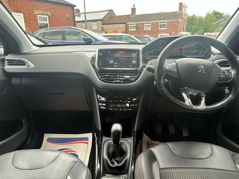 Peugeot 2008 PURETECH ALLURE 12