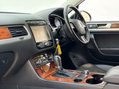 Volkswagen Touareg 3.0 Touareg V6 TSi Hybrid Auto 4WD 5dr 66