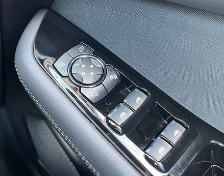 Ford Galaxy 2.5 Galaxy Titanium HEV CVT 5dr 67