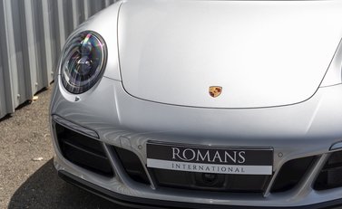 Porsche 911 Carrera GTS (991.2) 23