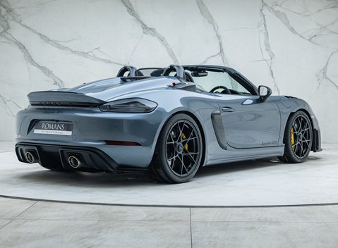Porsche 718 SPYDER RS PDK 5