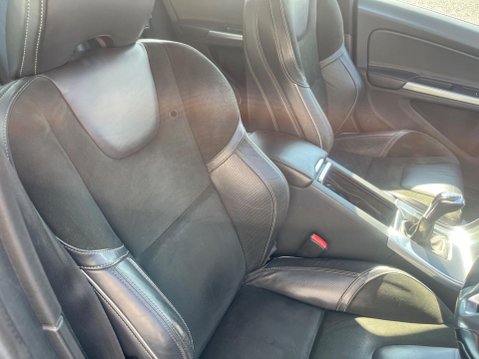 Volvo V60 2.0 D4 R-Design Nav Euro 6 (s/s) 5dr 34