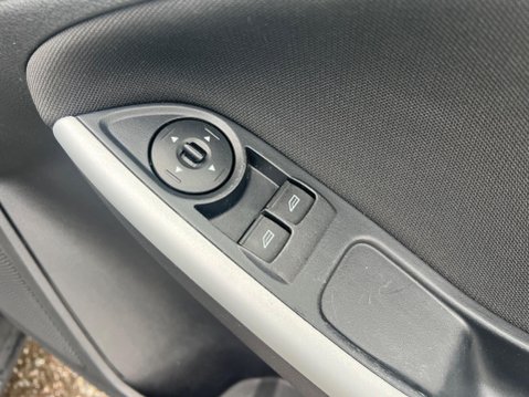 Ford Focus 1.0T EcoBoost Zetec Edition Auto Euro 6 (s/s) 5dr 32