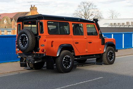 Land Rover Defender 110 Adventure 3