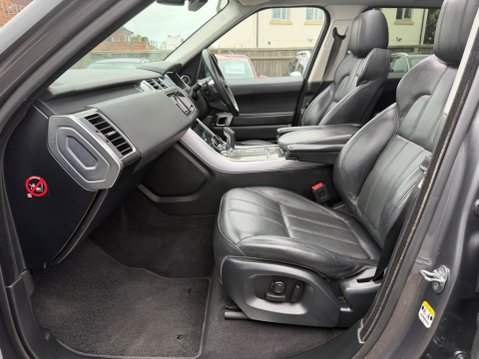 Land Rover Range Rover Sport 3.0 SD V6 HSE Dynamic Auto 4WD Euro 6 (s/s) 5dr 38