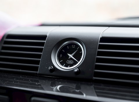 Land Rover Defender 90 Autobiography Edition 17