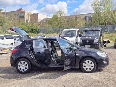 Vauxhall Astra 1.6 16v Exclusiv Hatchback 5dr Petrol Auto Euro 5 (115 ps) 13