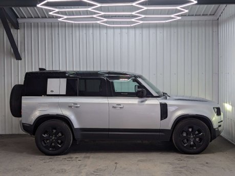 Land Rover Defender 3.0 Defender SE D MHEV Auto 4WD 5dr 18