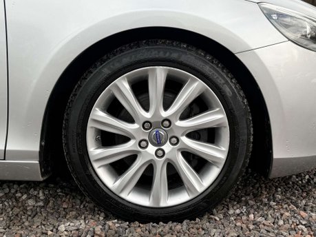 Volvo V40 1.6 V40 SE Luxury D2 Auto 5dr 10