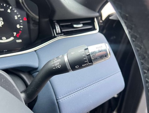 Land Rover Range Rover Evoque 1.5 Range Rover Evoque R-Dynamic SE P300e Auto 4WD 5dr 23