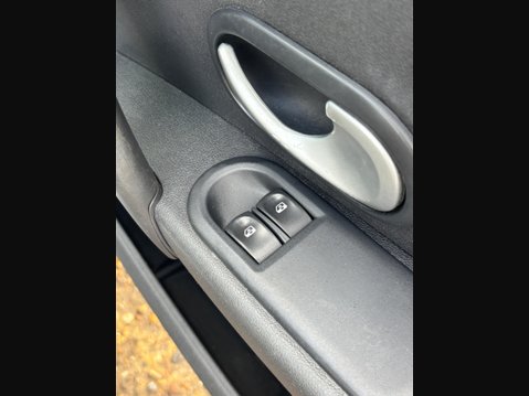 Renault Clio 1.2 TCe Dynamique Euro 4 5dr 19
