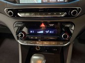 Hyundai IONIQ 1.6 IONIQ Premium FHEV Semi-Auto 5dr 27