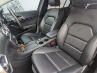 Mercedes-Benz GLA GLA200 SE 15