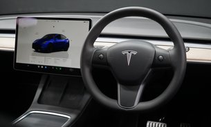 Tesla Model Y PERFORMANCE One Owner GROK AI Deep Blue Metallic 21" Uberturbines VAT Q 13