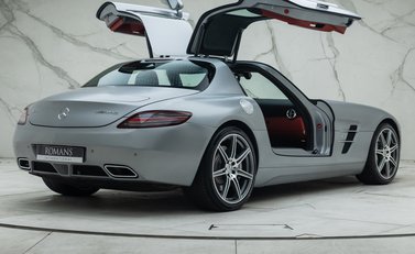 Mercedes-Benz SLS AMG 9
