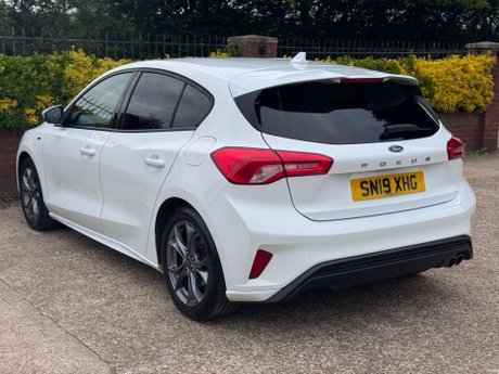 Ford Focus 1.5 Focus ST-Line TDCi 5dr 38