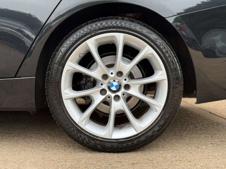 BMW 3 Series 2.0 320d Luxury Auto 4dr 34