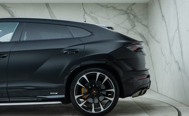 Lamborghini Urus S 40
