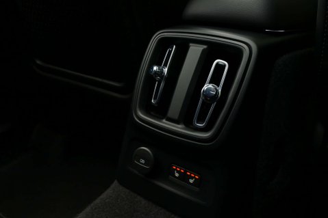 Volvo XC40 1.5 XC40 R-Design T5 Recharge Auto 5dr 26